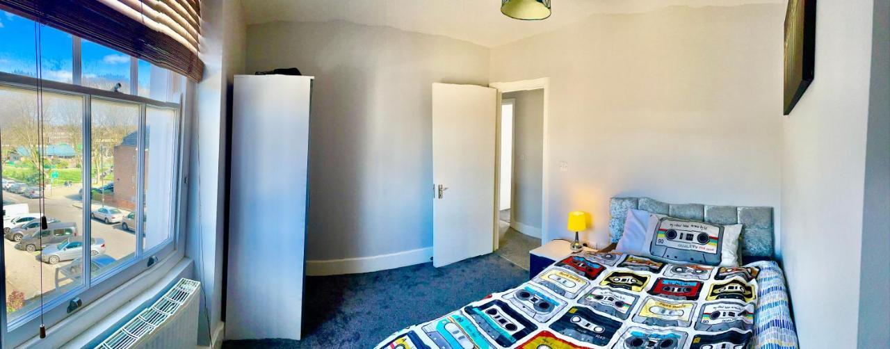 Camden Guest House Double Bedroom With Super Large King Bed Londra Esterno foto